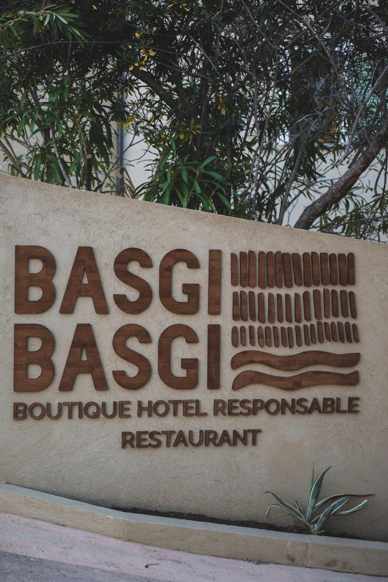 Boutique Hotel Responsable Et Restaurant Basgi Basgi Saint-Florent  Esterno foto