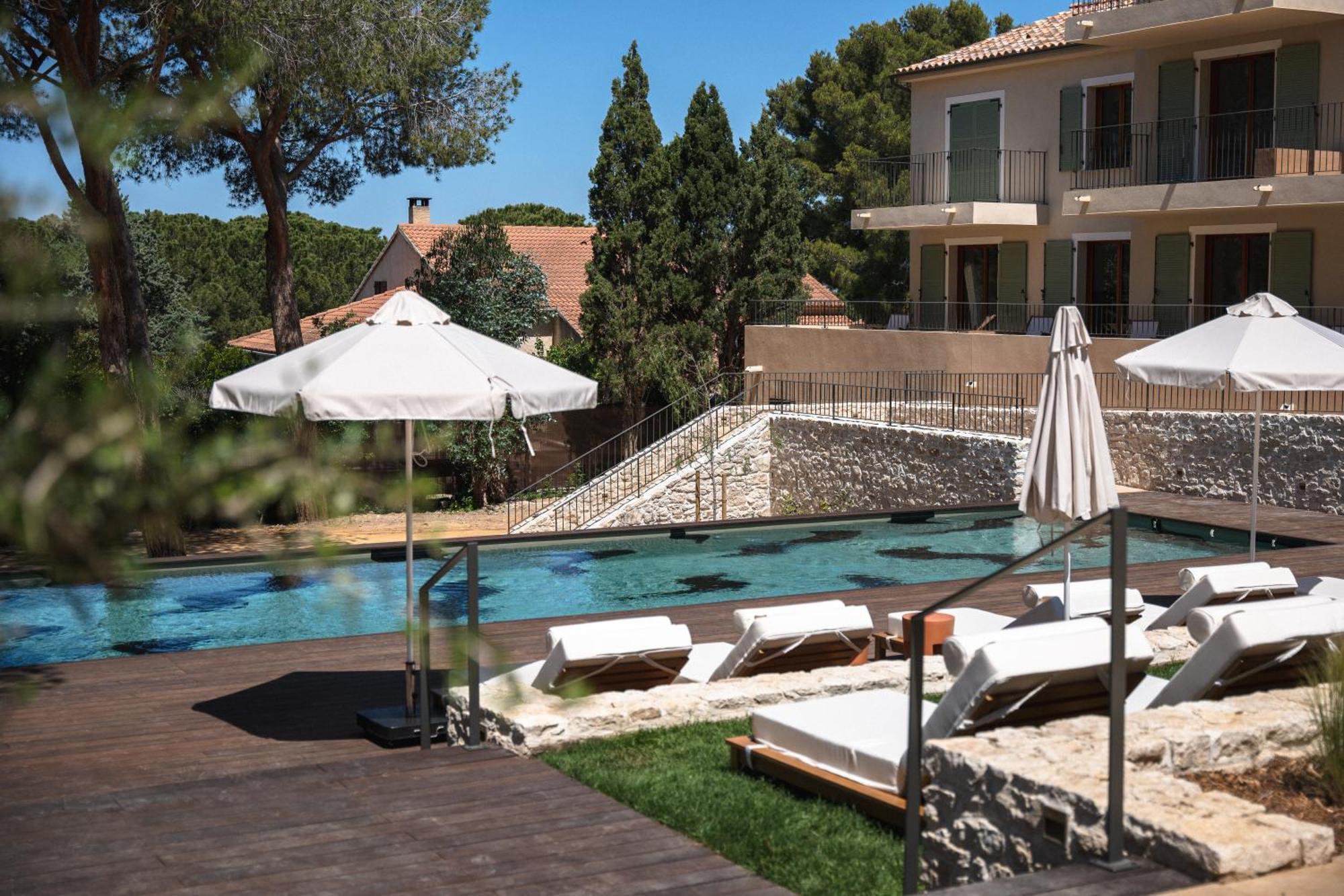 Boutique Hotel Responsable Et Restaurant Basgi Basgi Saint-Florent  Esterno foto