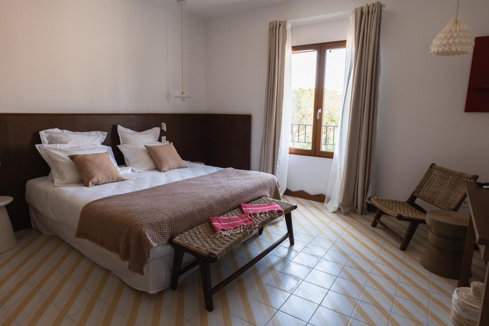 Boutique Hotel Responsable Et Restaurant Basgi Basgi Saint-Florent  Esterno foto