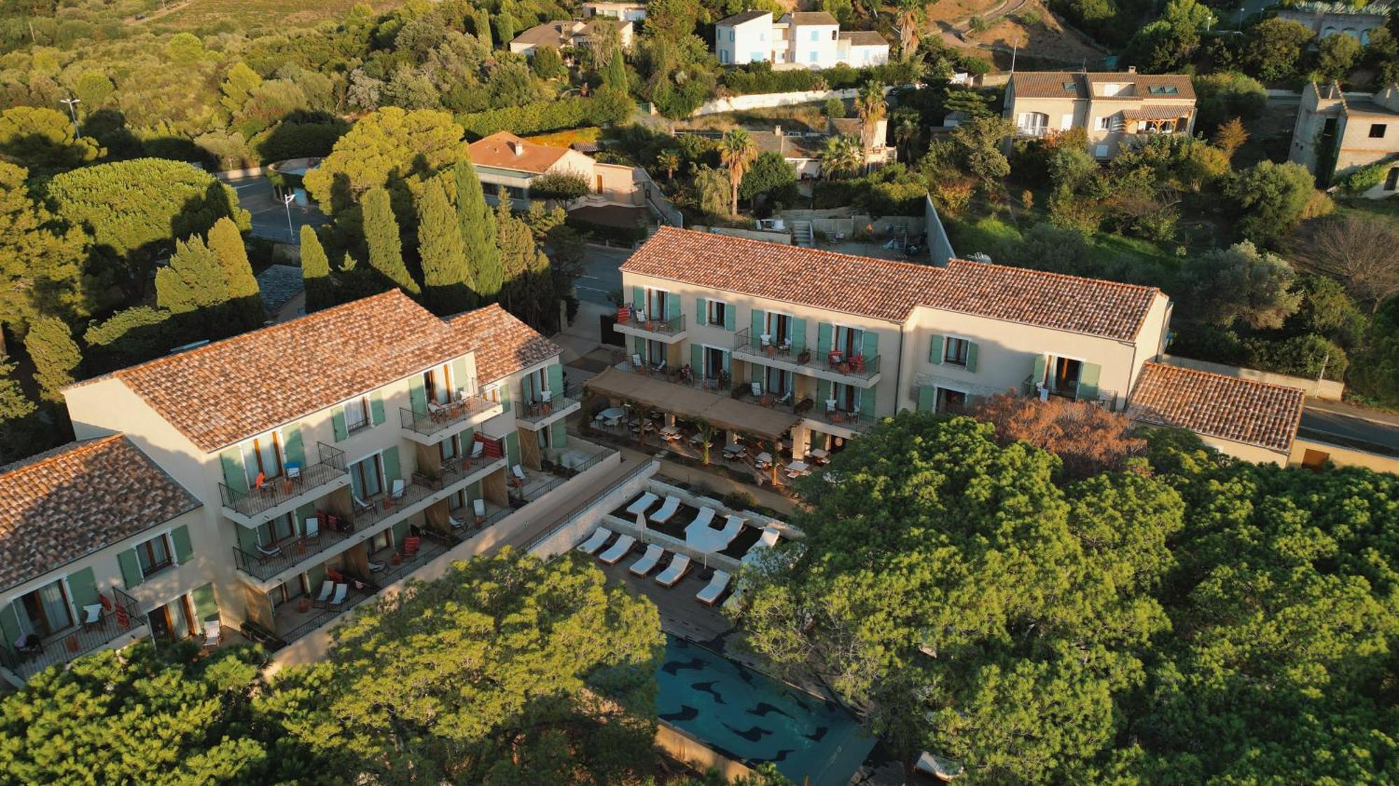 Boutique Hotel Responsable Et Restaurant Basgi Basgi Saint-Florent  Esterno foto